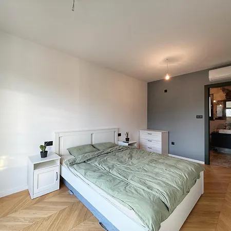 Nella